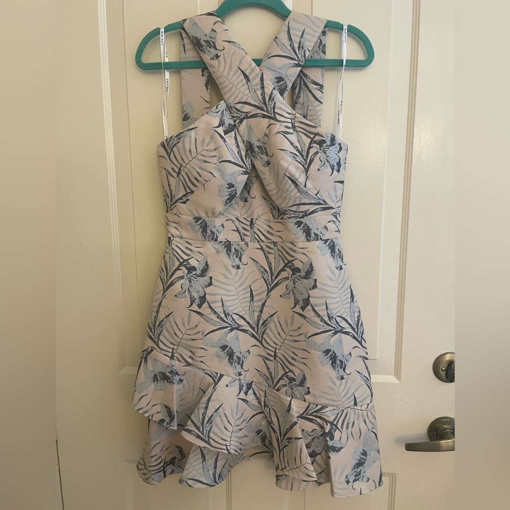 FOREVER NEW NWT Malibu Cross Front dress